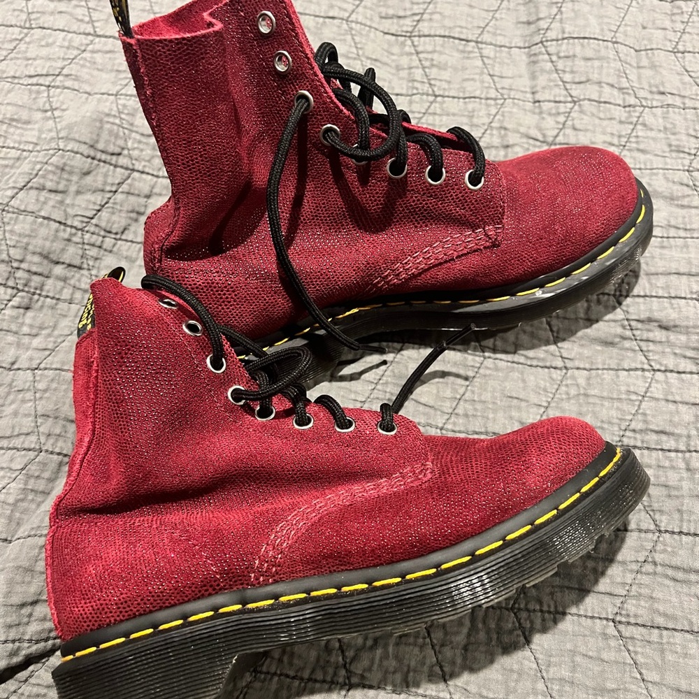 Dr.Martens 1460 Pascal Burgundy Textured Leather - Picture 3 of 5